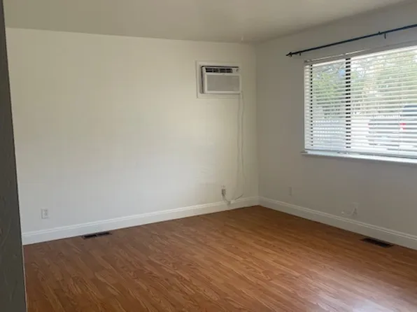 715 E Pike St, Dayton, NV 89403