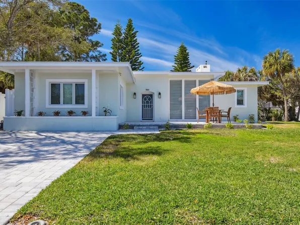 860 Narcissus Ave, Clearwater, FL 33767