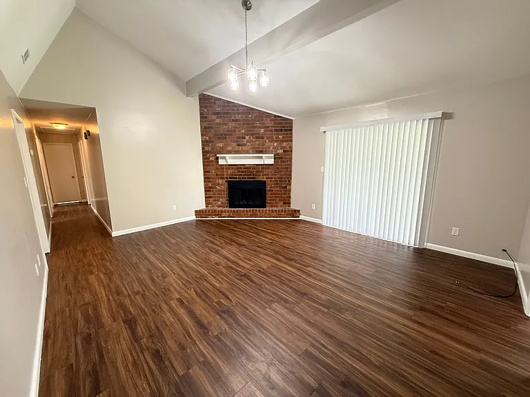 2414 Cox Rd — Photo 7