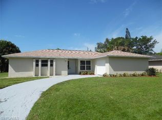 901 Cardinal St, Naples, FL 34104