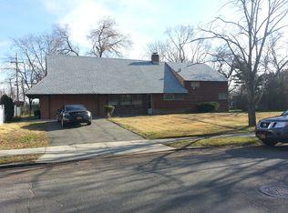 223 Red Maple Dr S, Levittown, NY 11756