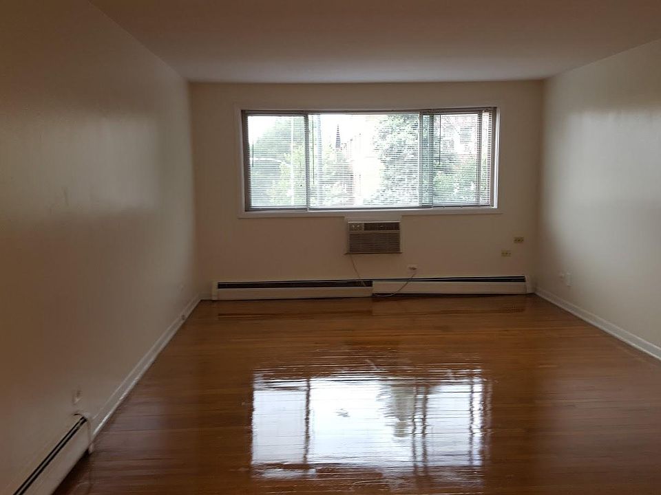 1st image of 1545 W Pratt Blvd APT 103