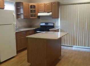 2671 Kenny Ave, Merrick, NY 11566