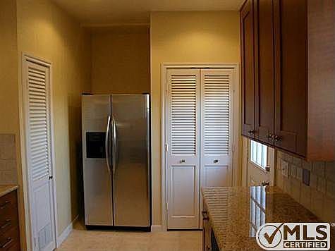 3rd image of 207 S Waverly Dr