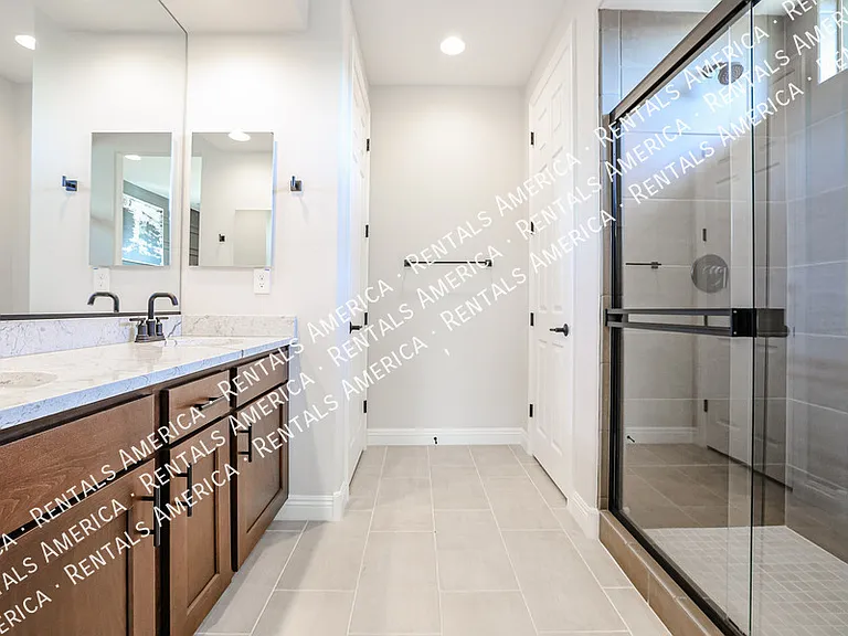 8817 W Luke Ave — Photo 36