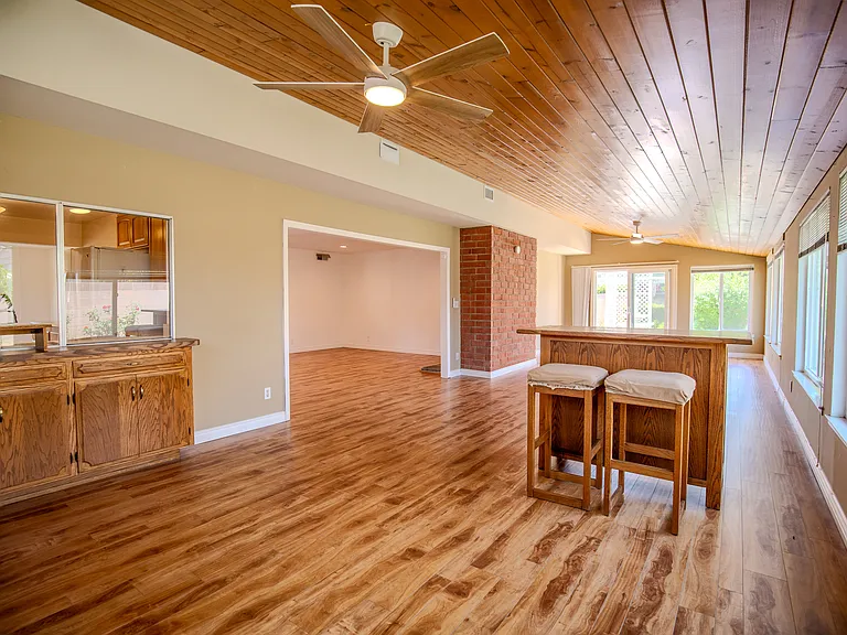 1409 S Adria St — Photo 30