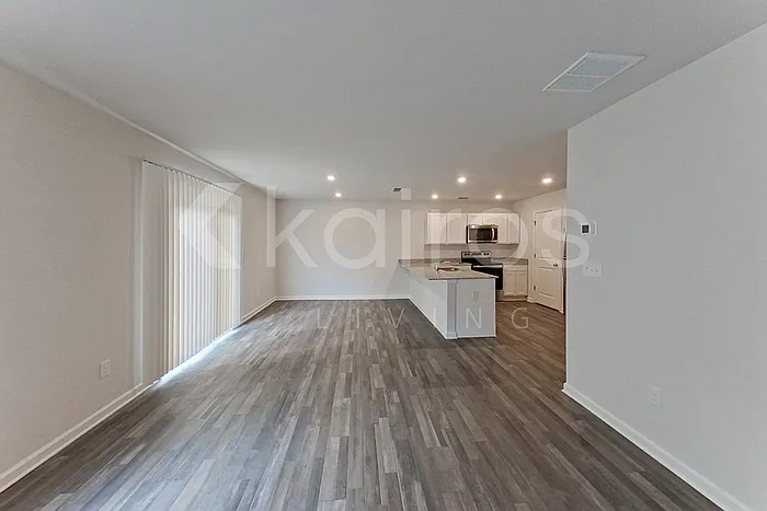 202 Topaz Ln — Photo 7