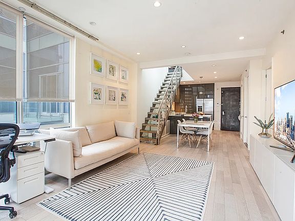3rd image of 44-15 Purves St #Pha