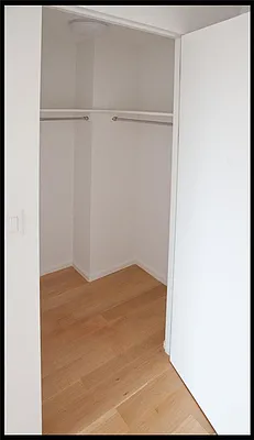 Sold by R New York | media 17
