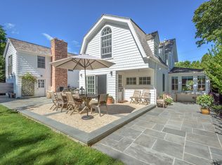 135 Little Plains Rd, Southampton, NY 11968