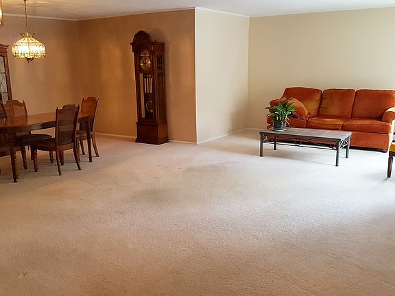 4th image of 5200 S Tuckaway Blvd Unit 321B