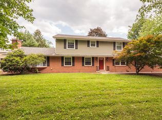 4239 Hecktown Rd, Bethlehem, PA 18020