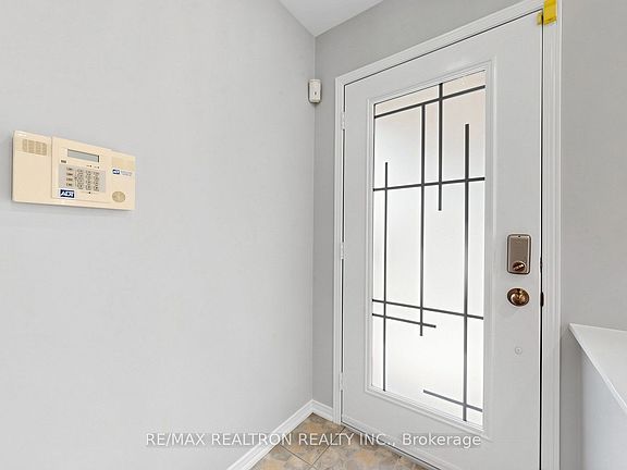 5th image of 58 Bradbury Cres
