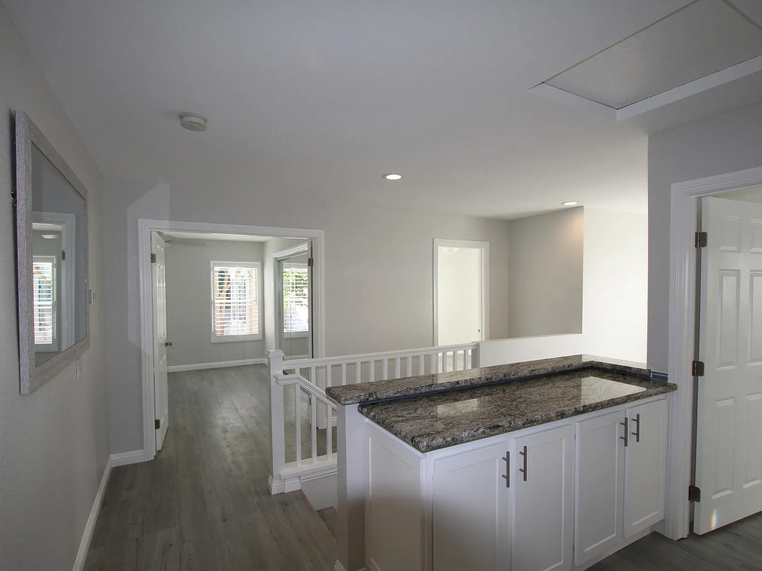 1120 Tustin Grove Dr — Photo 2