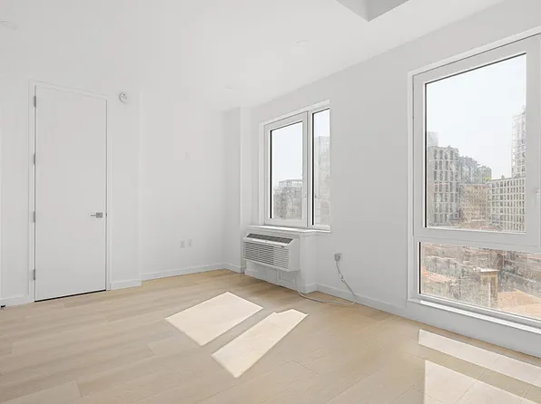 150 Lawrence Street image 8 of 32