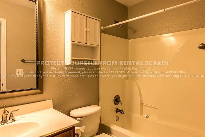 1137 S Holland Dr — Photo 8