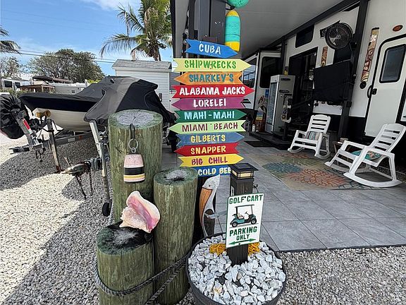 2nd image of 325 Calusa St #345
