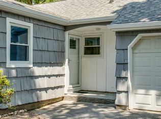 13 Tipton Dr W, Shirley, NY 11967