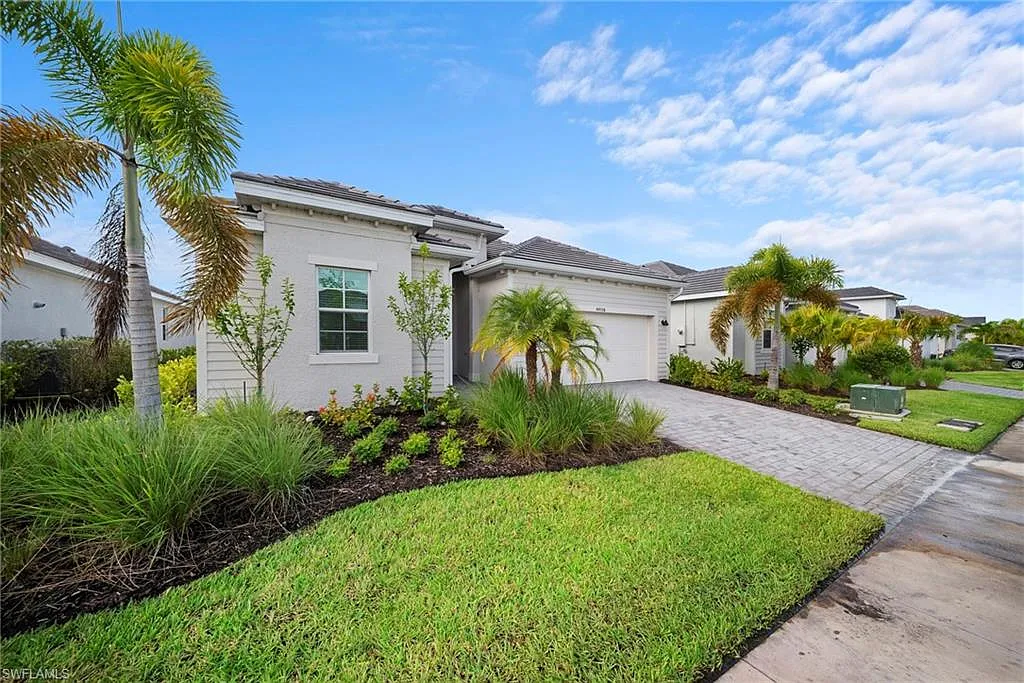 4 bed, 3.0 bath, 2238 sqft, $11,000 — Photo 2