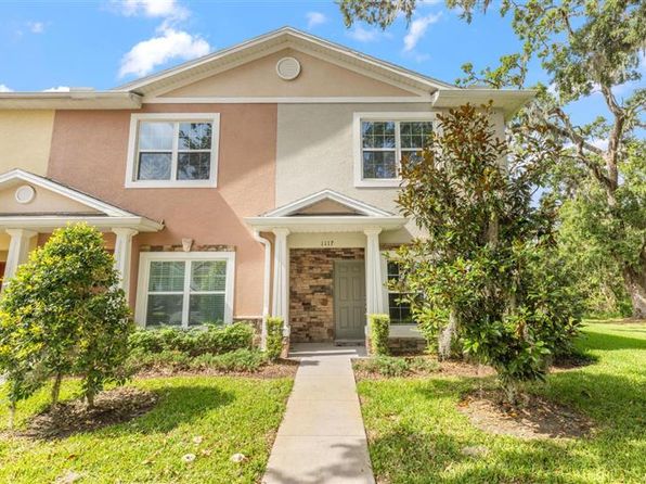1117 Hillhurst Dr