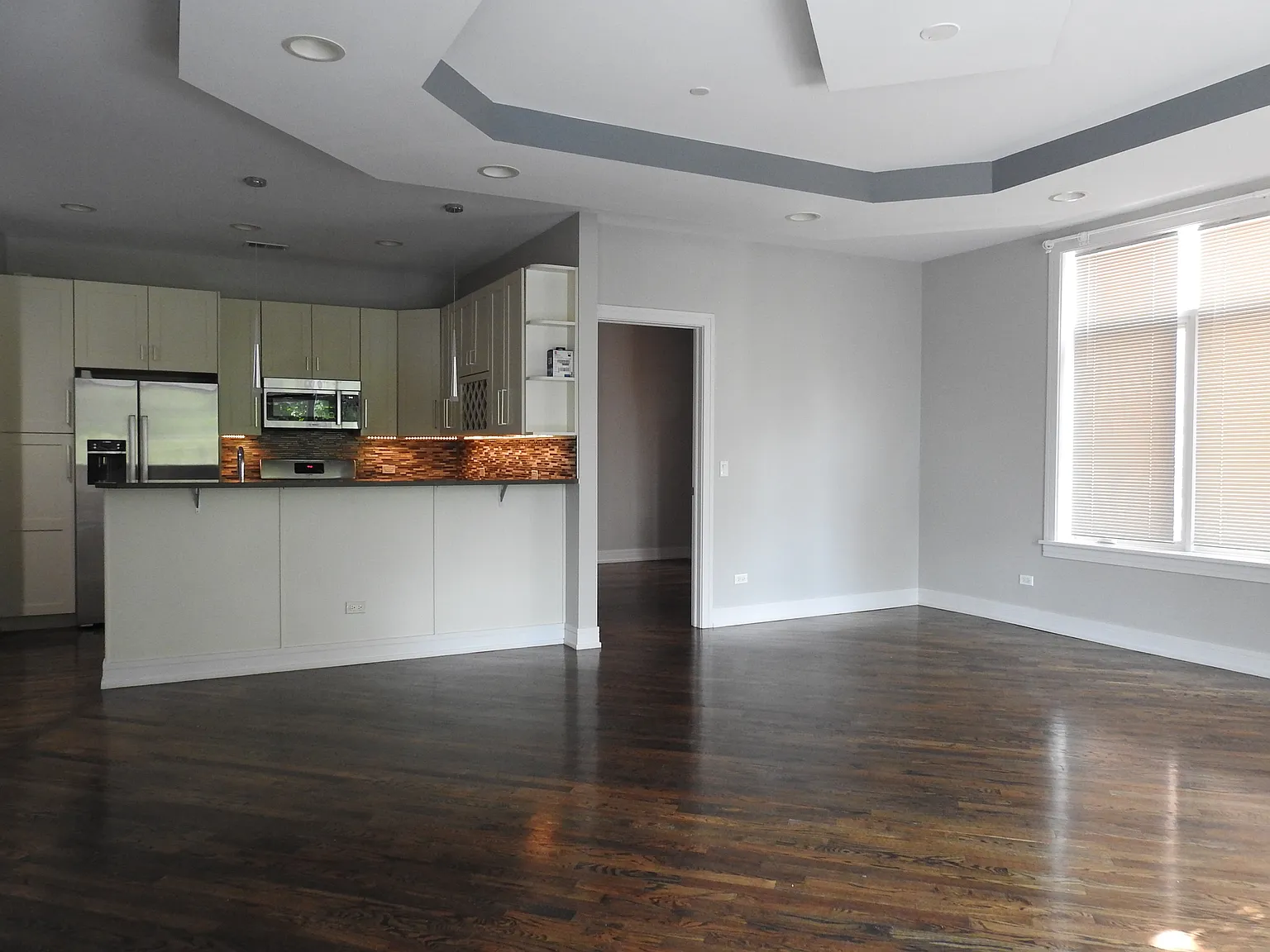 6456 S Woodlawn Ave — Photo 3