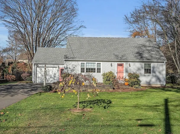 25 Mountain Rd, South Deerfield, MA 01373