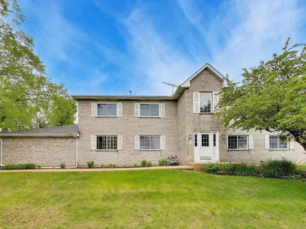 365 Stonington Pl #365, South Elgin, IL 60177