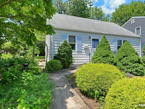 725 Millbrook Road, River Edge, NJ 07661