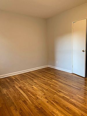 5th image of 6253 Broadway #C3