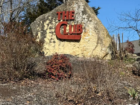 200 Golf View Dr #D-11, Branson, MO 65616