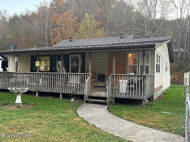 1st image of 2686 State Highway 215