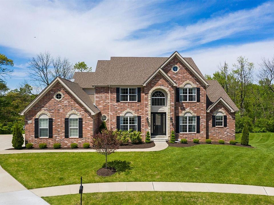 1st image of 194 Belle Maison Ct