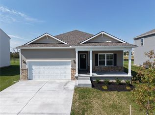 21802 Lucca Ln, Peculiar, MO 64078