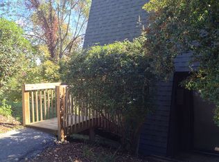 132 View Bend Rd, Johnson City, TN 37601