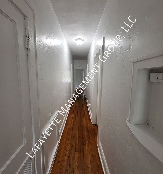 Building Photo 5