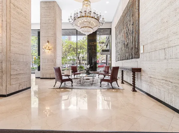 303 East 57th Street image 10 of 13