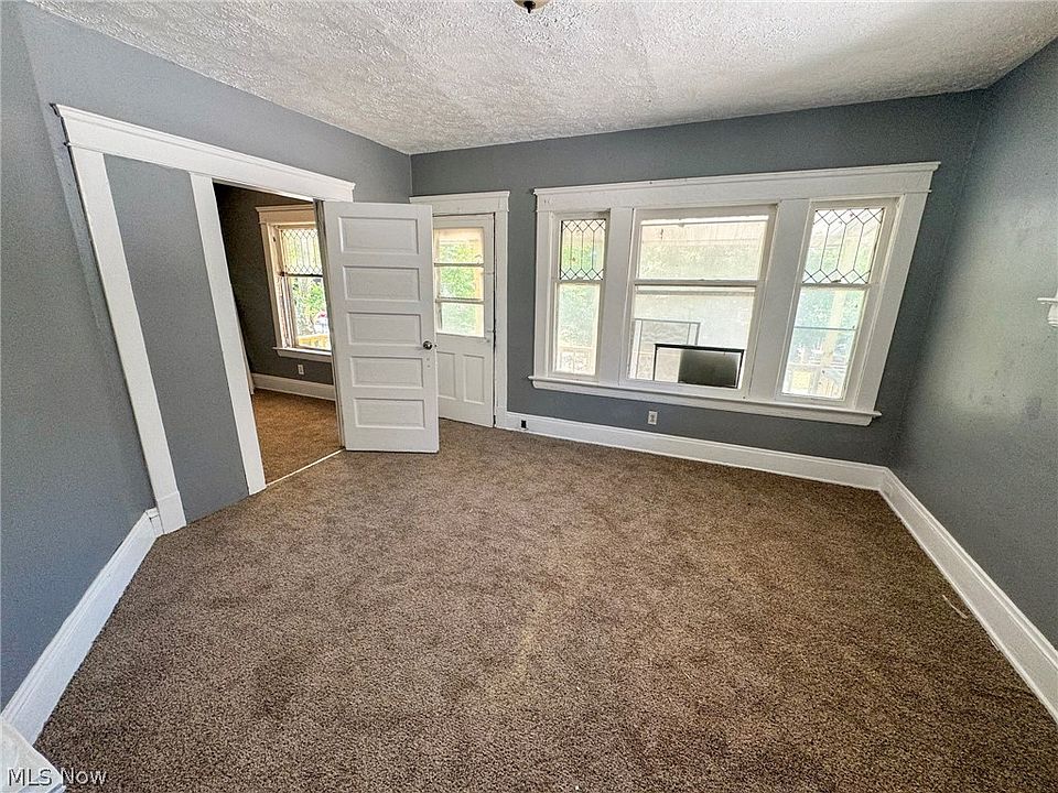 2nd image of 9617 Parkview Ave