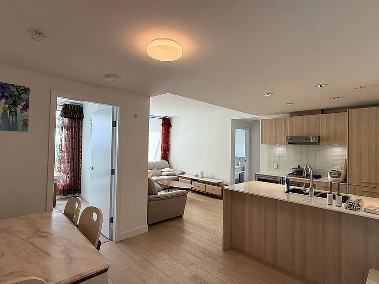 2221 E 30th Ave #1206 — Photo 2