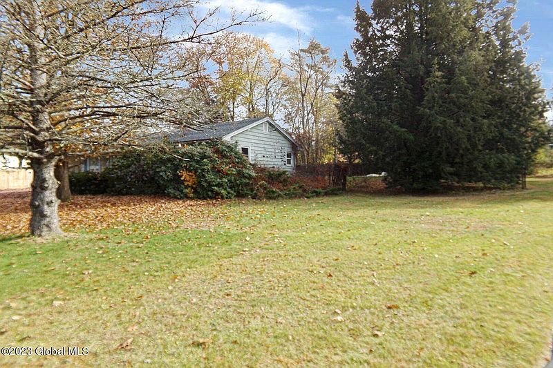 4th image of 15 Country Colony Road