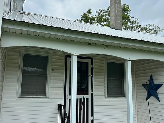 3rd image of 8839 Langmaid Rd