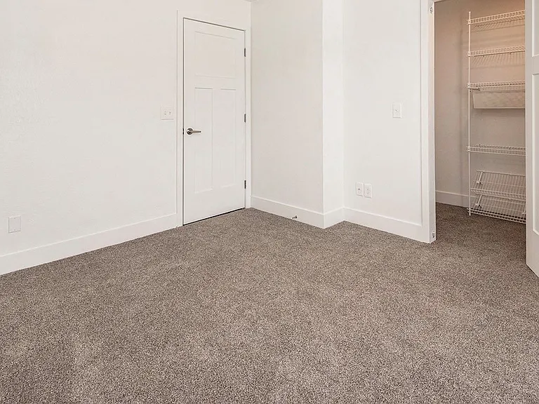 North Pointe Apartments — Photo 23