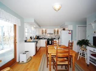 54 Tenny Hill Rd, Raymond, ME 04071