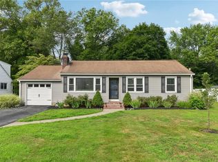 27 Winnie Ln, Poughkeepsie, NY 12603