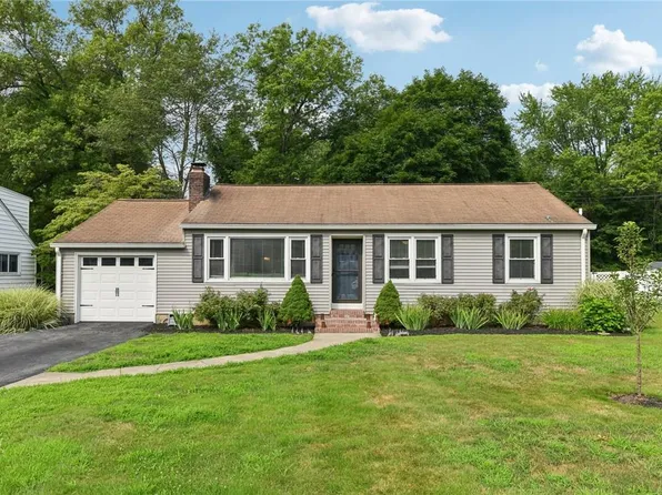 27 Winnie Lane, Poughkeepsie, NY 12603