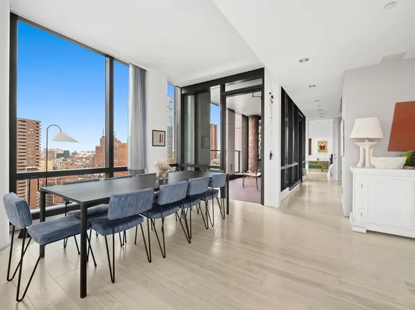 101 Warren Street 2620 image 3 of 25