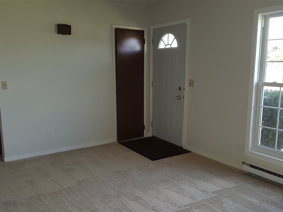 2nd image of 605 Church St