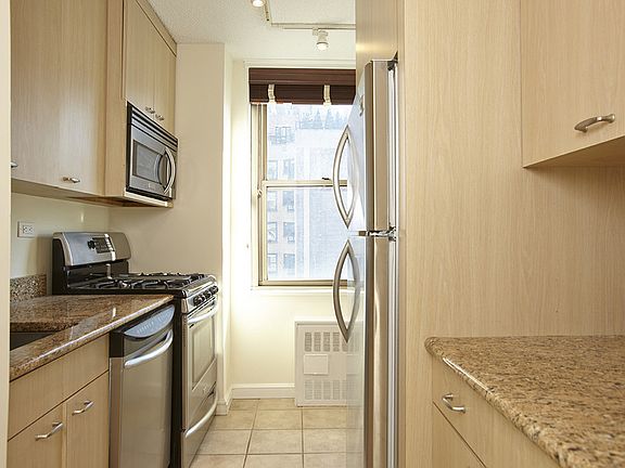 4th image of 301 E 79th St APT 15J