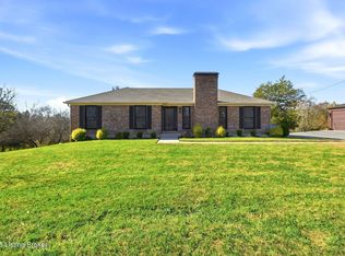 3900 Hawthorne Rd, La Grange, KY 40031
