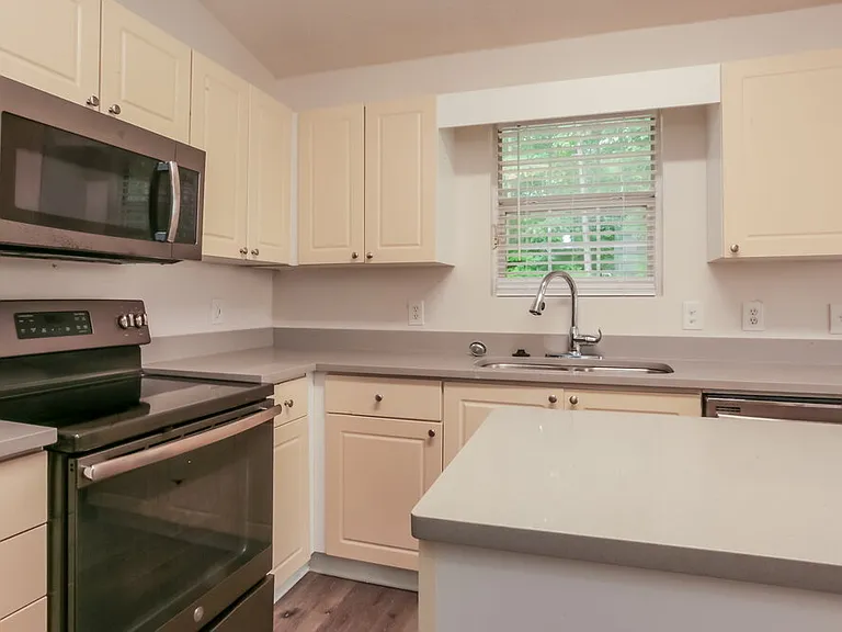 5987 Graywood Cir — Photo 10