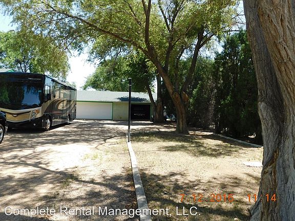 3rd image of 1006 Meadow Ln